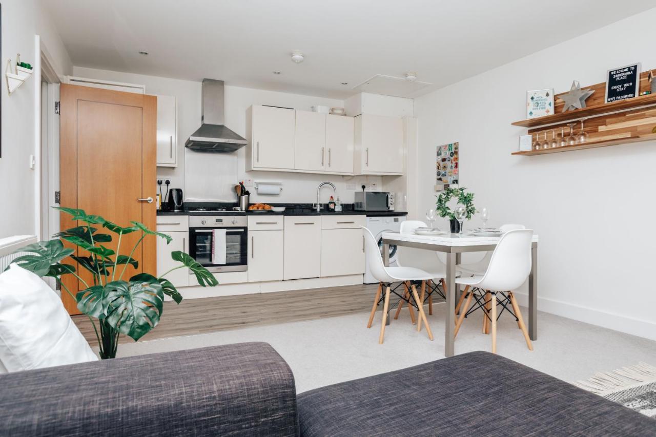 Central Modern Flat For 4-6 & Dedicated Parking Henley-on-Thames Eksteriør bilde