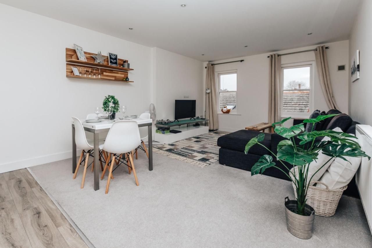 Central Modern Flat For 4-6 & Dedicated Parking Henley-on-Thames Eksteriør bilde